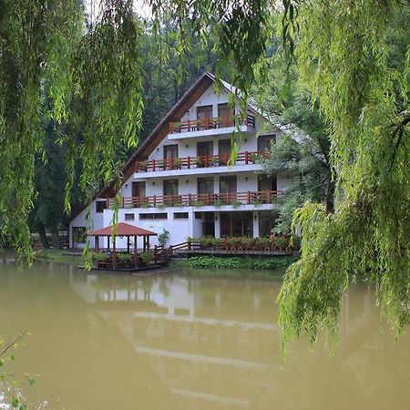 Guest House Lacul Linistit Moneasa Exterior foto