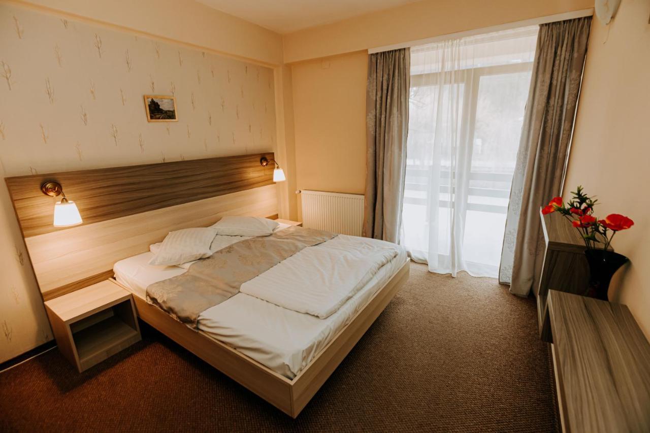 Guest House Lacul Linistit Moneasa Exterior foto