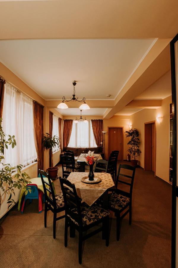 Guest House Lacul Linistit Moneasa Exterior foto
